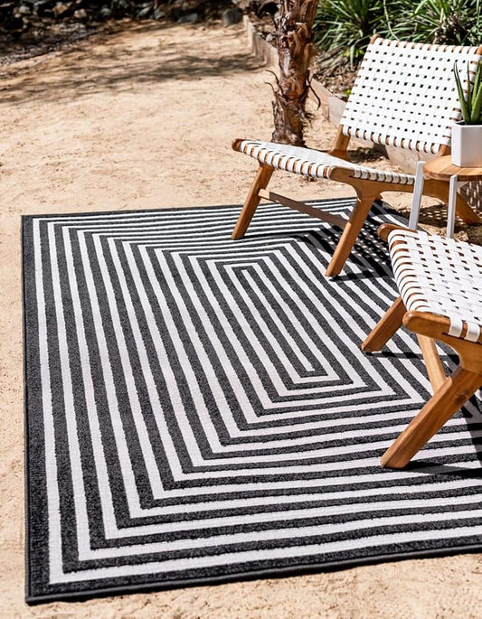 Unique Loom Sabrina Soto Outdoor Collection Geometric, Modern, Vibrant, Carved Area Rug (5' 0 x 8' 0 Rectangular, Black/ Ivory)