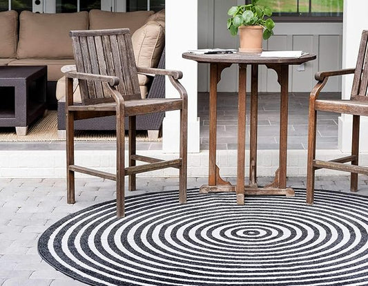 Unique Loom Sabrina Soto Outdoor Collection Geometric, Modern, Vibrant, Carved Area Rug (8' 0 x 8' 0 Round, Black/ Ivory)