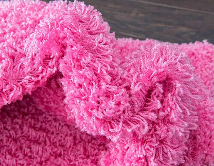 Unique Loom Solid Shag Collection Area Rug (5' 3" x 8' Rectangle, Taffy Pink)