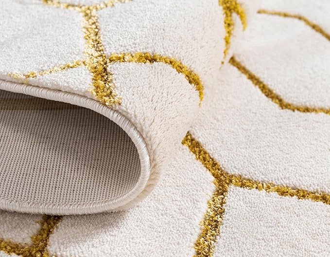 Marilyn Monroe Glam Collection Area Rug - Trellis (3' 3" x 5' 3" Rectangle, White Gold/ Gold)