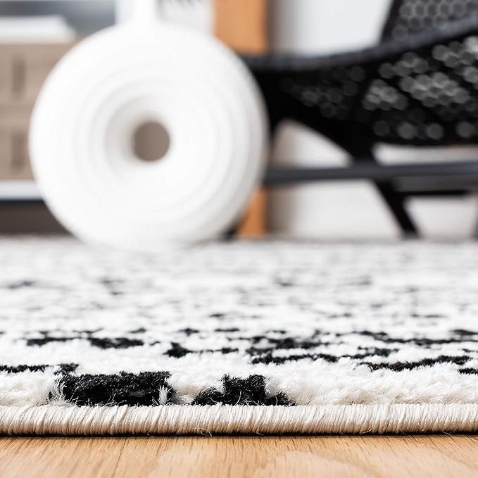 SAFAVIEH Tulum Collection Runner Rug - 2' x 11', Ivory & Black, Moroccan Boho Tribal Design, Non-Shedding & Easy to Clean, Ideal for Living Room, Hallway, Foyer, Entryway, Bedroom (TUL272B)