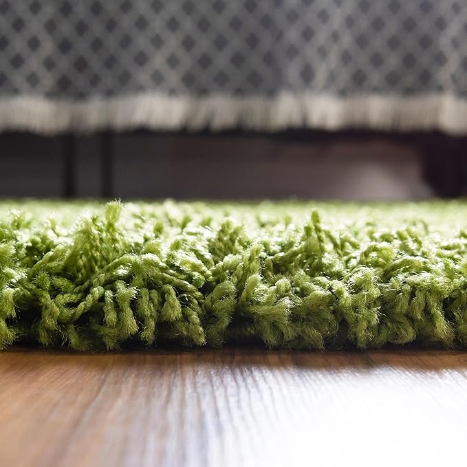 Unique Loom Solid Shag Collection Area Rug (3' 3" x 5' 3" Oval, Grass Green)