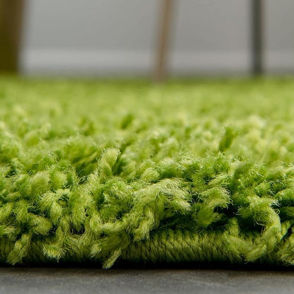 Unique Loom Solid Shag Collection Area Rug (5' 3" Round, Grass Green)