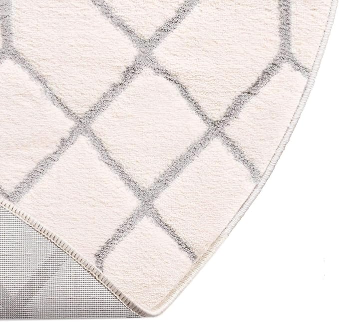 Unique Loom Marilyn Monroe Glam Collection Area Rug - Trellis (5' 3" Round, White Silver/ Silver)