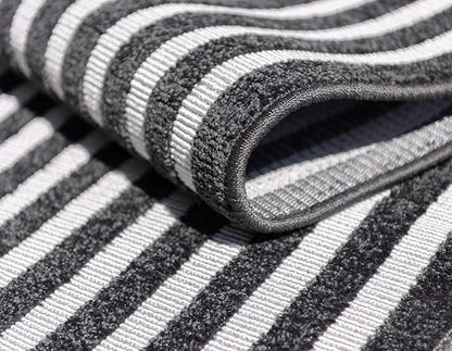 Unique Loom Sabrina Soto Outdoor Collection Geometric, Modern, Vibrant, Carved Area Rug (5' 0 x 8' 0 Rectangular, Black/ Ivory)
