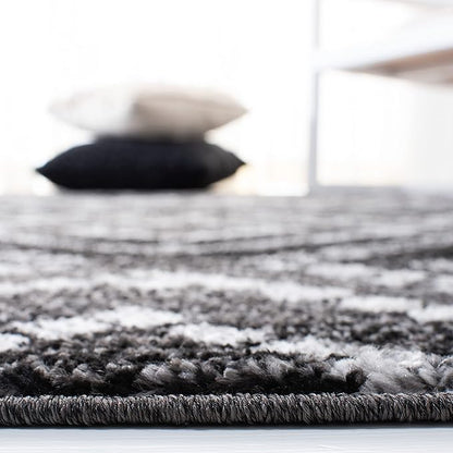 SAFAVIEH Adirondack Collection Area Rug - 5'1" x 7'6", Black & Ivory, Modern Diamond Distressed Design, Non-Shedding & Easy Care, Ideal for High Traffic Areas in Living Room, Bedroom (ADR131A)