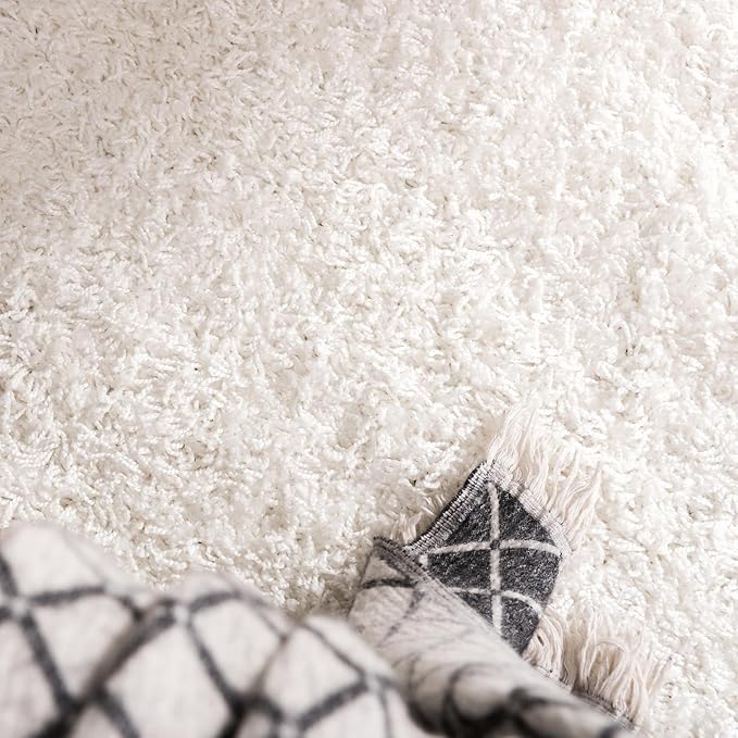 Unique Loom Solid Shag Collection Area Rug (10' x 13' 11" Rectangle, Snow White)