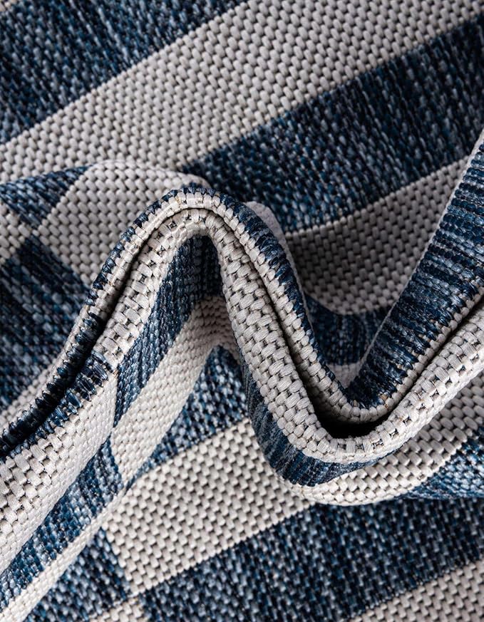 Unique Loom Outdoor Striped Collection Area Rug - Striped (6' 1" Round Blue/Ivory)