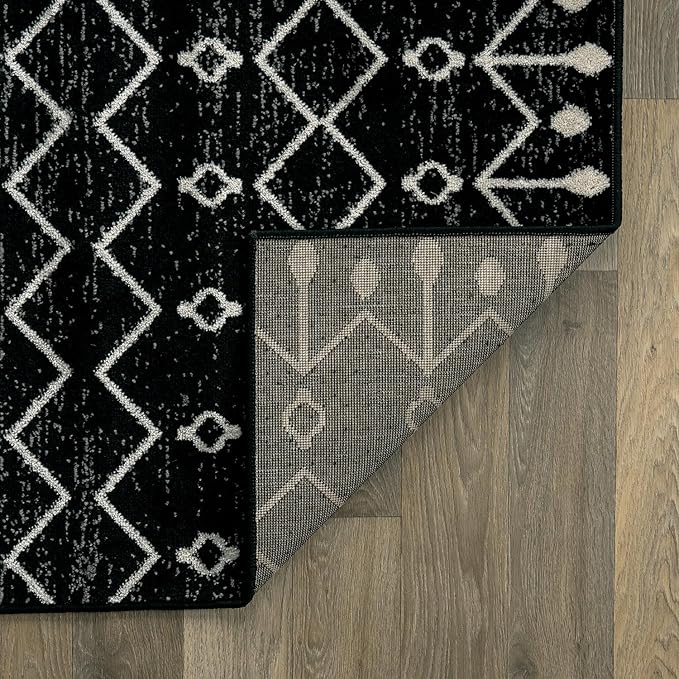 Rugshop Boho Black and White Tribal Area Rug – Geometric Diamond and Stripe Pattern Carpet for Living Room, Bedroom, or Entryway – Soft Modern Bohemian Floor Décor 2' 3" x 4' Black