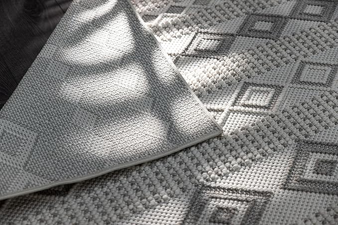 CAMILSON Micro Loop Rug 5x7 Modern Luxury Geometric Moroccan Diamond Area Rugs Soft High and Low Pile Stain Resistant Easy-Cleaning Non-Shedding for Living Room Office Indoor Carpet (5 x 7 White-Gray)