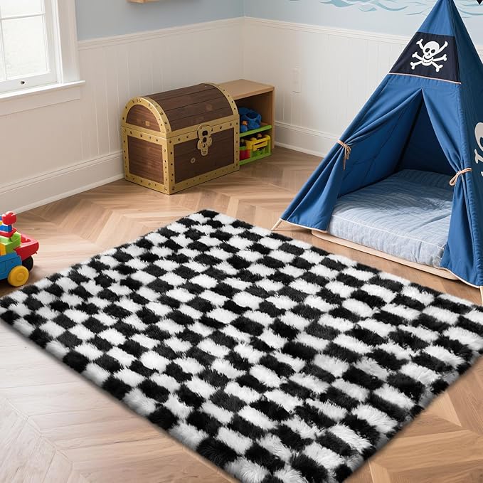 Checkered Rug for Bedroom, 4x6 Black and White Area Rugs, Classic Checkered Carpets Shaggy Area Rug, Bedside Rugs for Living Room Bedroom Kids Room Home Decor
