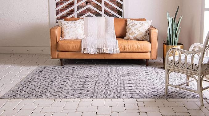 Unique Loom Outdoor Trellis Collection Area Rug - Tribal Trellis (10' x 14' 1" Rectangle, Gray/ Black)