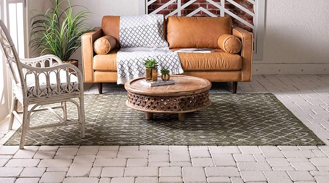 Unique Loom Outdoor Trellis Collection Area Rug - Tribal Trellis (7' 10" x 11' 4" Rectangle, Green/ Natural)