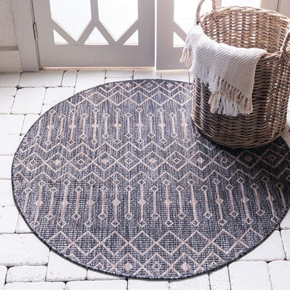 Unique Loom Outdoor Trellis Collection Area Rug - Tribal Trellis (4' 1" Round, Charcoal Gray/ Natural)