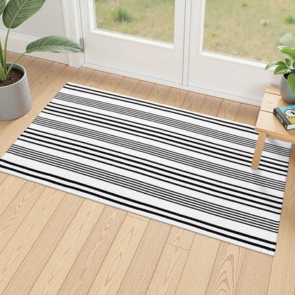 Outdoor Rug Front Door Mat 2'x4.3', Cotton Indoor Doormat Washable Black and White Striped Rug, Foldable Reversible Layered Door Mats for Entryway/Farmhouse/Home Entrance