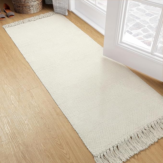 Collive Hallway Runner Rug, 2' x 5' Soft Washable Kitchen Runner Rug, White/Beige Contemporary Modern Laundry Room Rugs Indoor Hand-Woven Cotton Carpet for Bedroom Entryway Front Door Farmhouse