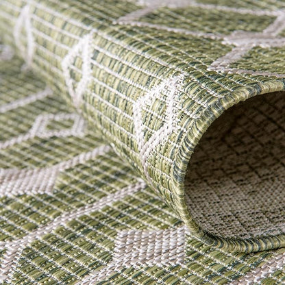 Unique Loom Outdoor Trellis Collection Area Rug - Tribal Trellis (7' 10" Square, Green/ Natural)