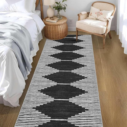 HelloTree Hallway Runner Rug，2.6x8 Moroccan Modern Stripe Carpet Washable Machine Bathroom Runner Bohemian Design Modern Soft Non Slip Indoor Rug for Entryway Hallway Laundry Room Bedroom-Black