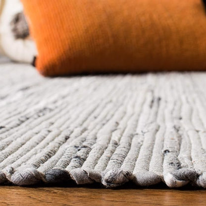 SAFAVIEH Rag Rug Collection Accent Rug - 4' x 6', Grey, Handmade Boho Stripe Cotton, Ideal for High Traffic Areas in Entryway, Living Room, Bedroom (RAR121A)