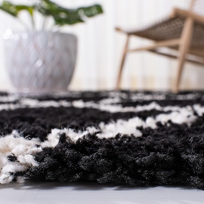 SAFAVIEH Dallas Shag Collection Area Rug - 8'6" x 12', Black & Ivory, Trellis Design, Non-Shedding & Easy Care, 1.5-inch Thick Ideal for High Traffic Areas in Living Room, Bedroom (SGD257Z)