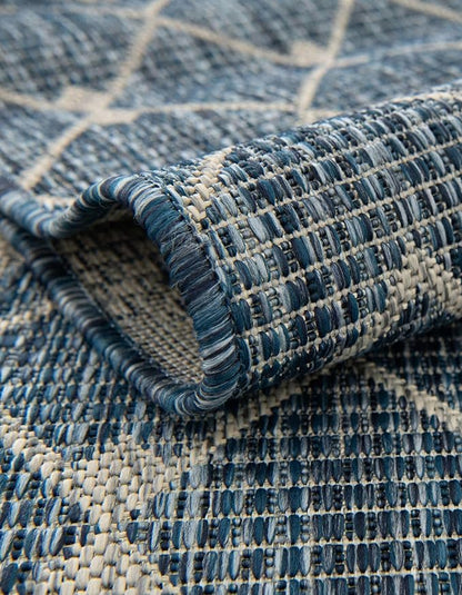 Unique Loom Outdoor Trellis Collection Area Rug - Tribal Trellis (3' 3" x 5' 3" Oval, Blue/ Ivory)