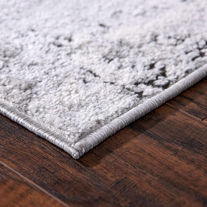 Rugs.com Leipzig Collection Area Rug – 5X8 Grey Low-Pile Rug Perfect for Bedrooms, Dining Rooms, Living Rooms