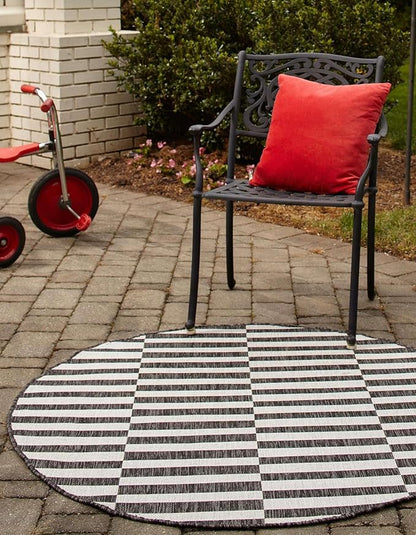 Unique Loom Outdoor Striped Collection Area Rug - Striped (10' 8" Round, Charcoal/Ivory)