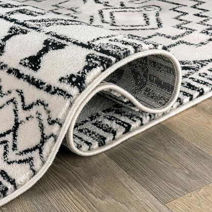 Rugshop Cream and Black Southwestern Tribal Area Rug – Boho Geometric Diamond Pattern Carpet for Living Room, Bedroom, or Entryway – Soft Modern Rustic Floor Décor 2' 3" x 8' Runner Cream