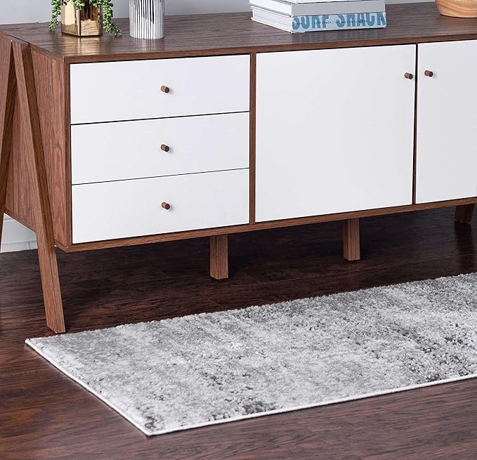 Rugs.com Leipzig Collection Runner Rug – 6 Ft Runner Grey Low-Pile Rug Perfect for Hallways, Entryways