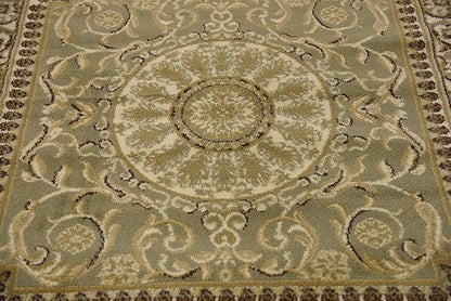 Unique Loom Versailles Collection Traditional Classic Medallion Floral Motif Area Rug (4' 0 x 4' 0 Square, Green/ Ivory)