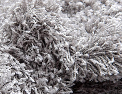 Unique Loom Solid Shag Collection Area Rug (7' 10" x 10' Rectangle, Cloud Gray)