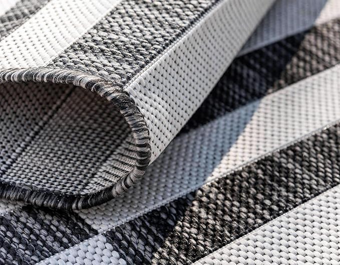 Unique Loom Outdoor Striped Collection Area Rug - Striped (4' 1" x 6' 1" Rectangle, Charcoal/Ivory)