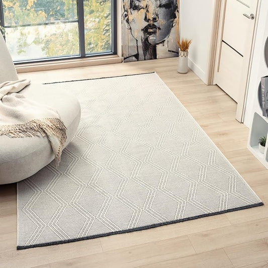 LUXE WEAVERS Modern Farmhouse White 5x7 Washable Area Rug, Anti-Slip Diamond Pattern Carpet