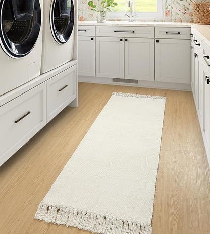 Collive Hallway Runner Rug, 2' x 5' Soft Washable Kitchen Runner Rug, White/Beige Contemporary Modern Laundry Room Rugs Indoor Hand-Woven Cotton Carpet for Bedroom Entryway Front Door Farmhouse