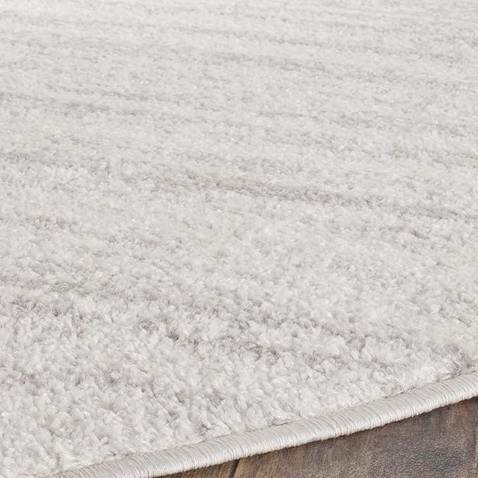 SAFAVIEH Adirondack Collection Area Rug - 4' Round, Ivory & Silver, Modern Ombre Design, Non Shedding & Easy to Clean, Ideal for Living Room, Bedroom, Office, Dining Space (ADR113B)