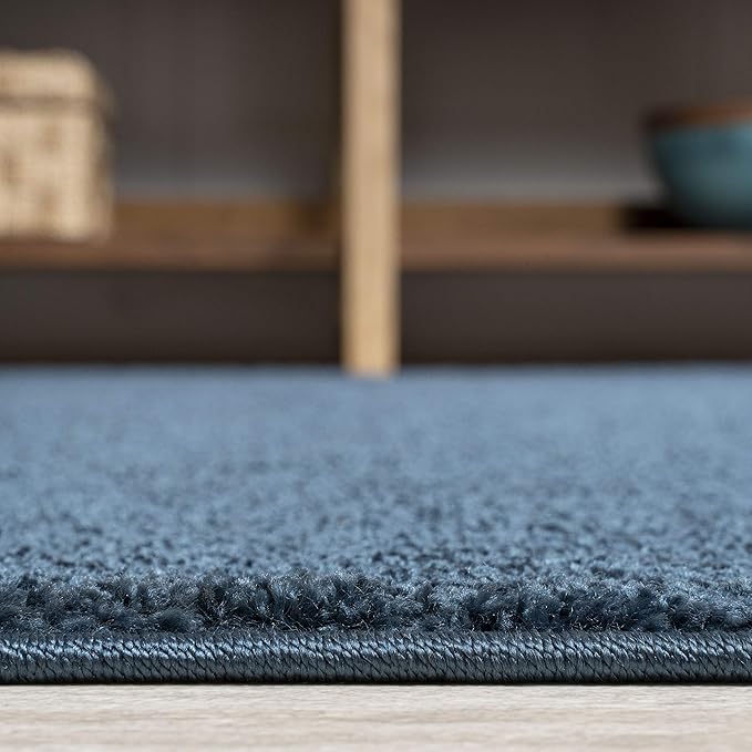 JONATHAN Y Haze Solid Low-Pile Navy Indoor Area Rug 4x6, Coastal,Bohemian,Minimalist,Classic, Easy-Cleaning for Living Room,Bedroom,Kitchen,Pet Friendly,Non-Shedding (SEU100C-4)
