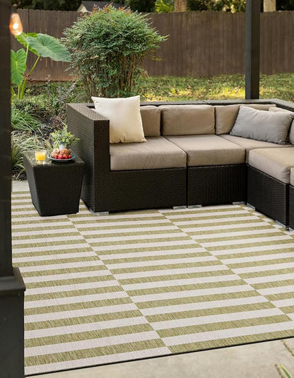 Unique Loom Outdoor Striped Collection Area Rug - Striped (6' 1" Square Green/Ivory)