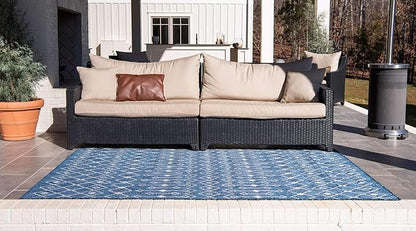 Unique Loom Outdoor Trellis Collection Area Rug - Tribal Trellis (2' 2" x 3' 1" Rectangle, Blue/ Ivory)