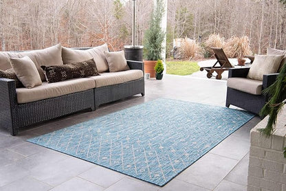 Unique Loom Outdoor Trellis Collection Area Rug - Tribal Trellis (7' 1" x 10' Rectangle, Aqua/ Ivory)