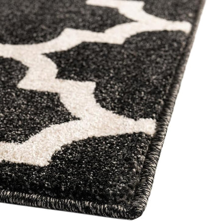Rugs.com Lattice Collection Rug – 3' x 5' Black Medium Rug Perfect for Entryways, Kitchens, Breakfast Nooks, Accent Pieces