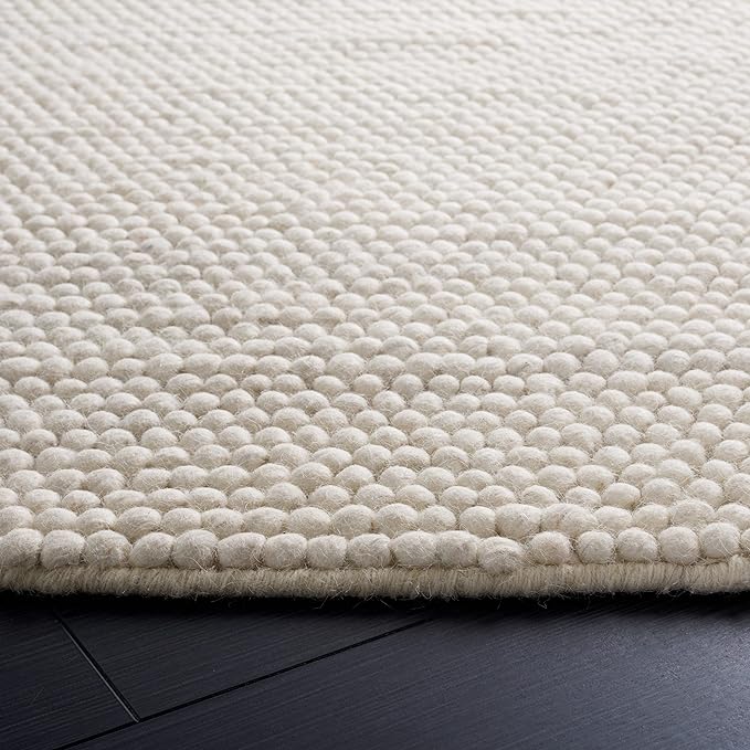 SAFAVIEH Natura Collection Area Rug - 10' Round, Ivory, Handmade Wool Blend, Textured Design, Ideal for Living Room, Bedroom, Dining Space (NAT620A)
