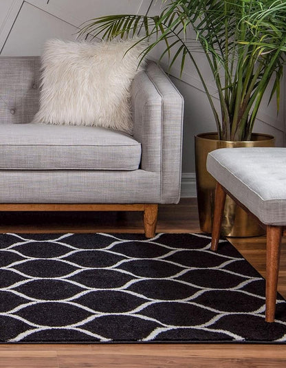 Rugs.com Lattice Frieze Collection Rug – 6' x 9' Black Medium Rug Perfect for Living Rooms, Large Dining Rooms, Open Floorplans