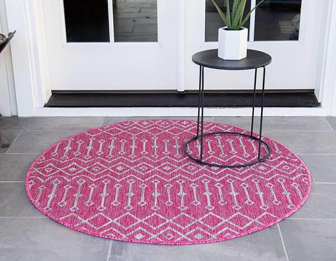Unique Loom Outdoor Trellis Collection Area Rug - Tribal Trellis (4' 1" Round, Fuschia/ Gray)