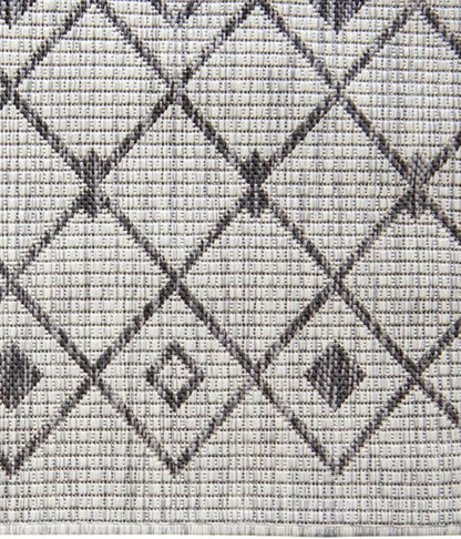 Unique Loom Outdoor Trellis Collection Area Rug - Tribal Trellis (13' Square, Gray/ Black)