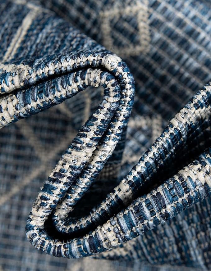 Unique Loom Outdoor Trellis Collection Area Rug - Tribal Trellis (4' 1" x 6' 1" Oval, Blue/ Ivory)
