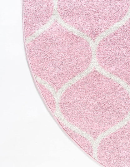 Rugs.com Lattice Frieze Collection Rug – 4' x 6' Oval Light Pink Medium Rug Perfect for Living Rooms, Large Dining Rooms, Open Floorplans