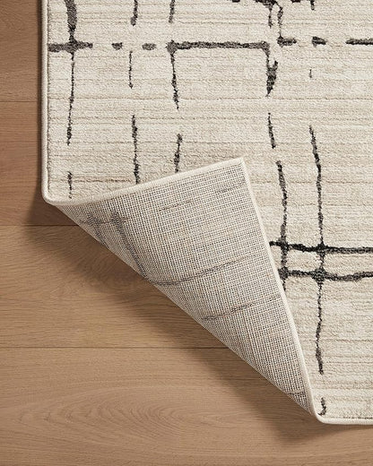 Loloi Darby Collection DAR-06 Sand/Dk. Grey 2'-7" x 4' Accent Rug