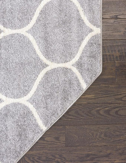 Rugs.com Lattice Frieze Collection Rug – 5' Octagon Light Gray Medium Rug Perfect for Living Rooms, Kitchens, Entryways