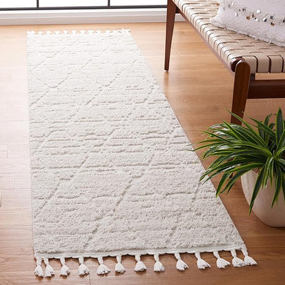 SAFAVIEH Marrakesh Collection Runner Rug - 2'2" x 6', Beige, Moroccan Boho Tribal Tassel Design, Non-Shedding & Easy Care, Ideal for High Traffic Areas in Living Room, Bedroom (MRK517C)