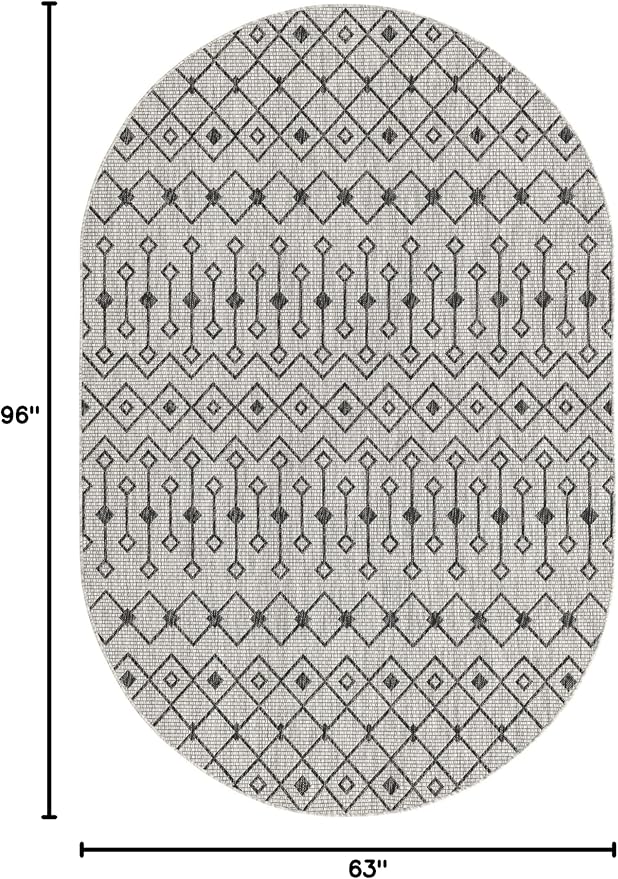 Unique Loom Outdoor Trellis Collection Area Rug - Tribal Trellis (5' 3" x 8' Oval, Gray/ Black)
